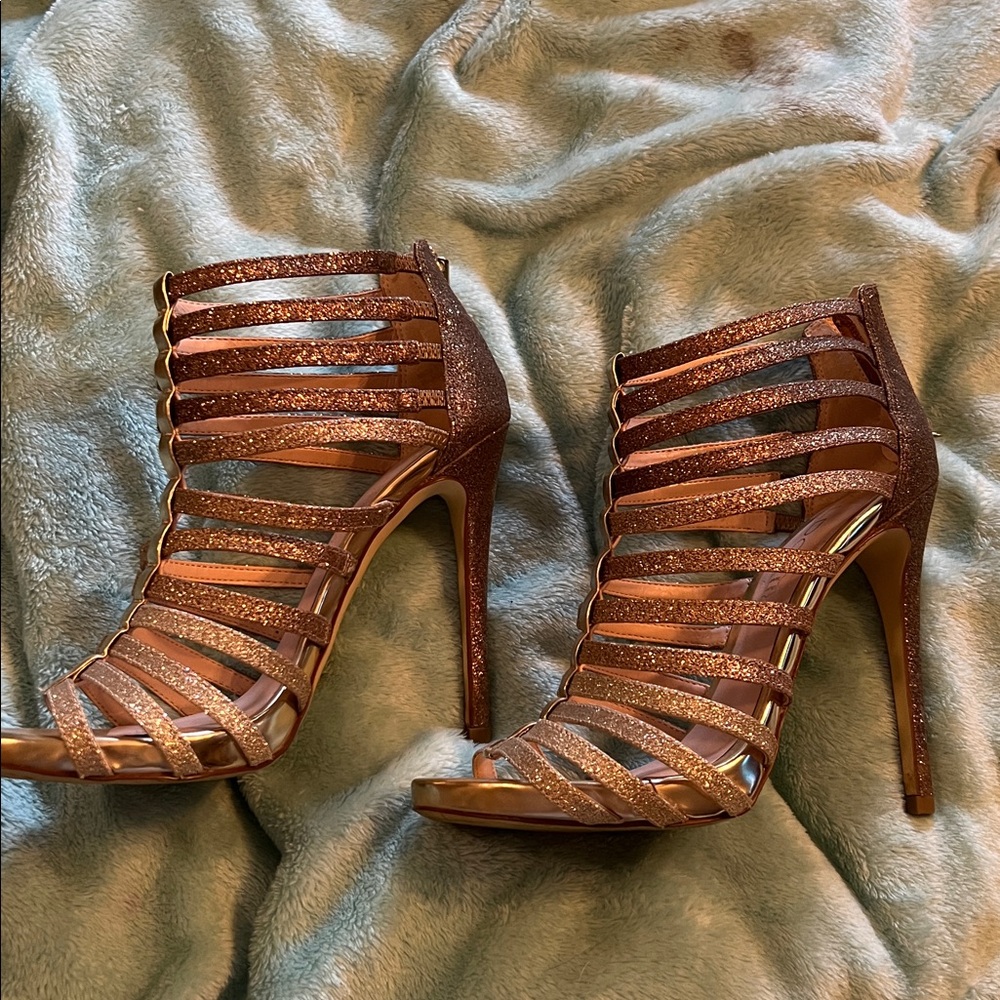 ALDO hombre gold/brown Glittery Strappy High Heels